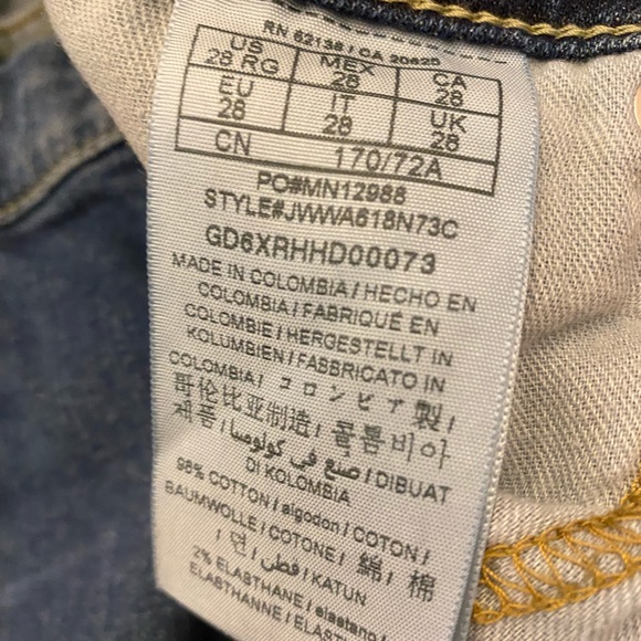 Ankle length Guess jeans great condition - Picture 2 of 3